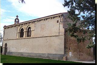 Lateral ermita de Bueyo